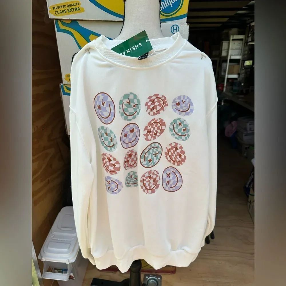NWT Shein White Graphic Sweatshirt